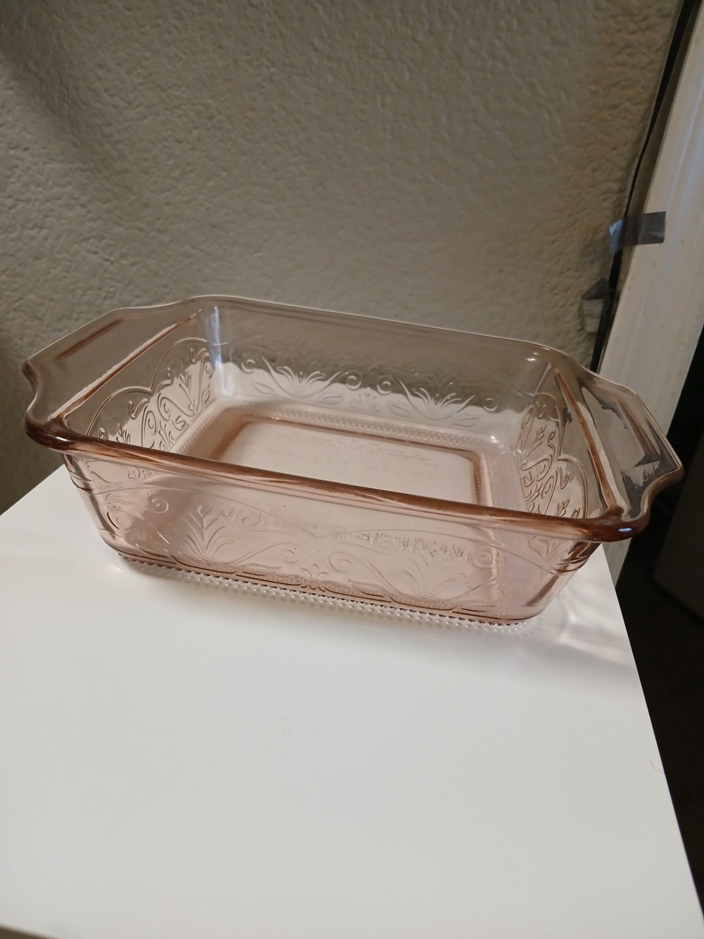 Anchor Hocking rose water Lauel square 2 qt casserole dish
