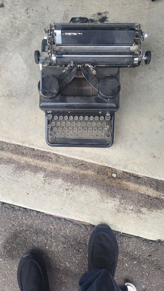 1930 Royal Typewriter