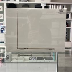 13’’ MacBook Air M2 16GB 256GB (4/29)