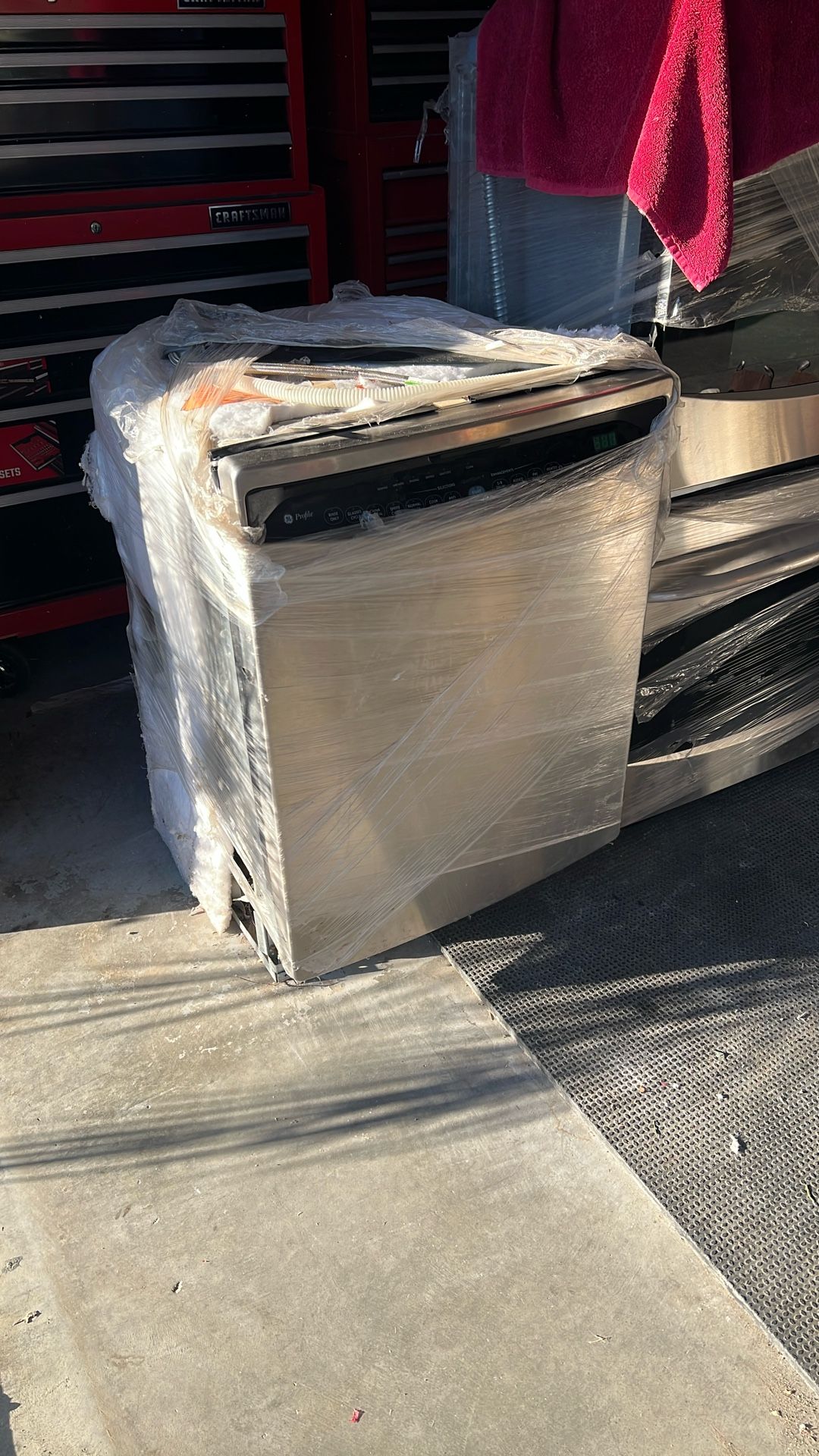 GE Profile Dishwasher 