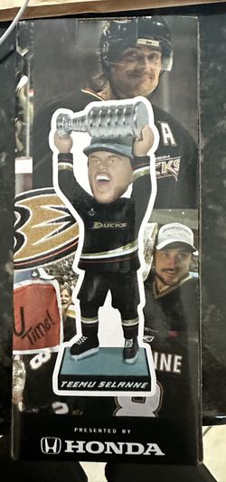 1 Left ***TEEMU SELANNE FIGURE ANAHEIM DUCKS NHL 30 Year Anniversary SOLD 1 still Have 1 Available