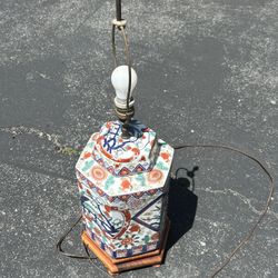 20th Century Japanese Imari Painted Porcelain Brass Table Lamp