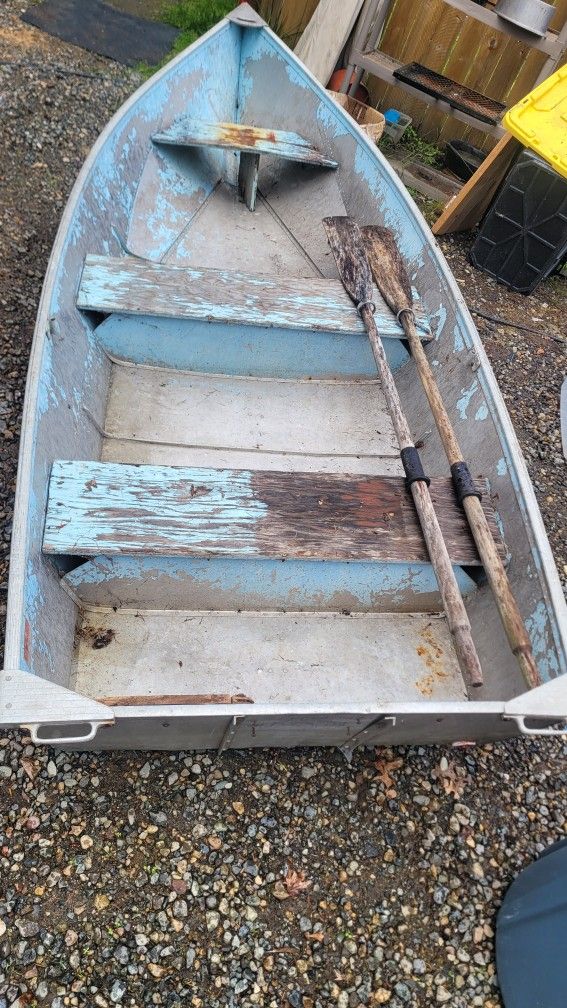 12 ft aluminum row boat