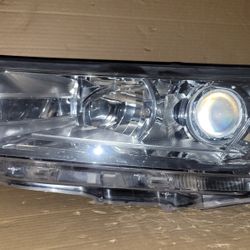 2014 2015 2016 Toyota Highlander Left Side Headlight Halogen Oem 