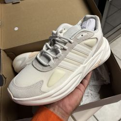 Women’s Adidas Ozelle Running Shoe 