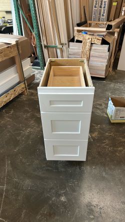 White 3-drawer cabinet