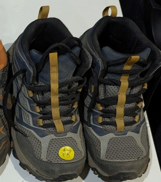 Merrell boys hiking boots US 2M