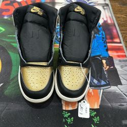 Nike Air Jordan 1 Retro High OG GS Black Gold Basketball  Youth Sz 7
