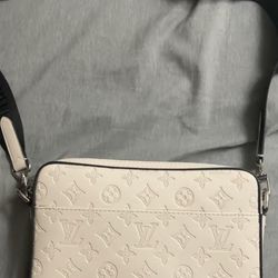 Authentic Louis Vuitton Messenger Bag