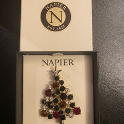 New Napier Christmas Tree Broach In Box