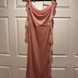NWT Size XL Chiffon Dress Great Christmas Gift Located in Murray cash/Venmo. Fcfs or hold with Venmo 