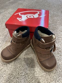 Brand new Emel Hand Made baby/toddler Boots - Sz 22