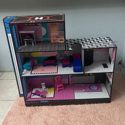 LOL dollhouse
