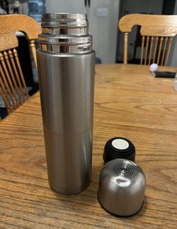Stainless Steel Thermos Canister 20 OZ Suction Button Cap & Cup Cover