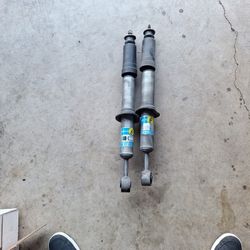 Tacoma Bilstein 5100 Adjustable Struts 