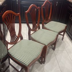 Vintage 🪑 Good Condition Solid Wood 