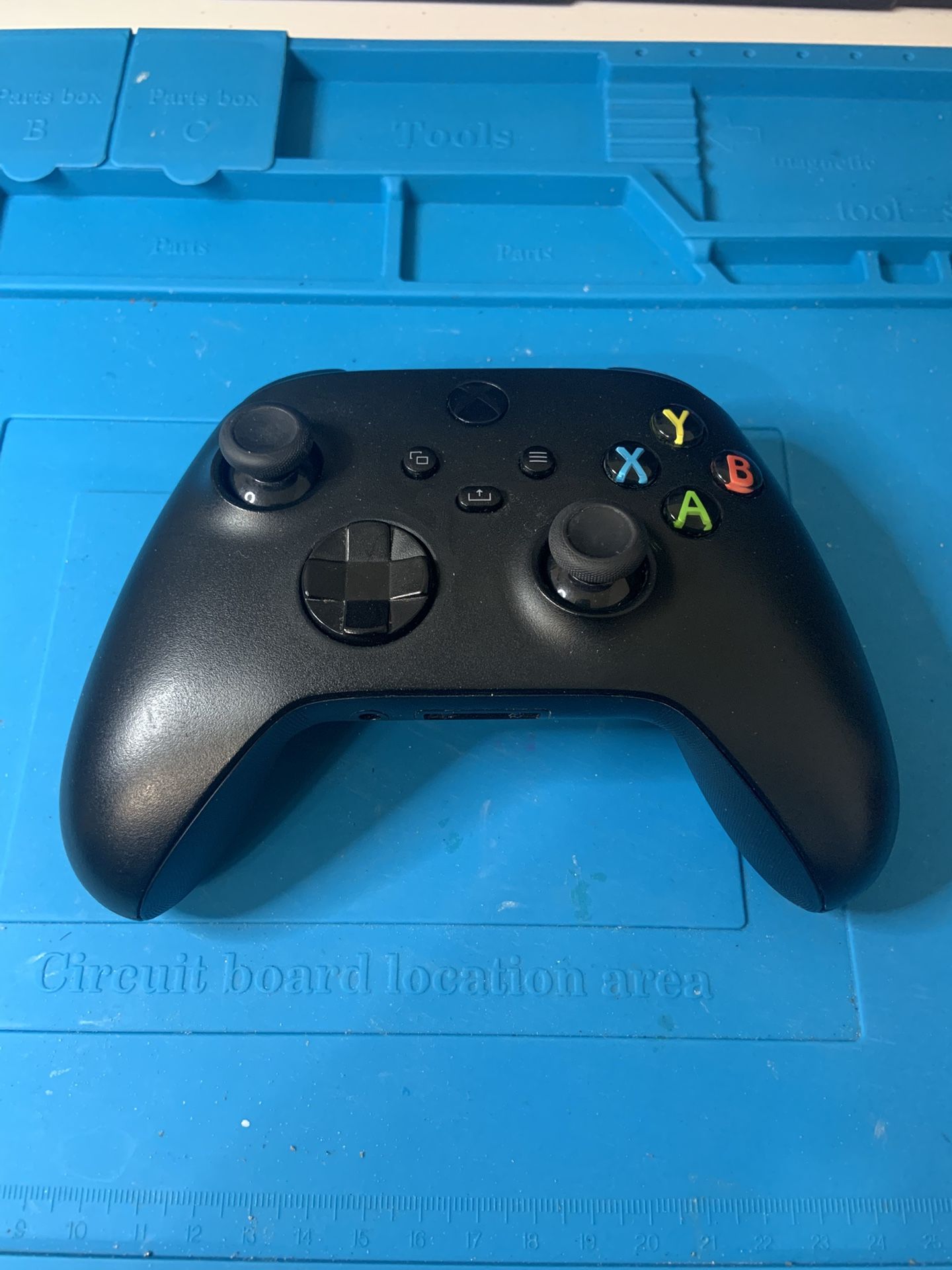 Xbox Series X/S Controller W/ Battery