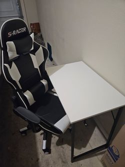 Gaming Chair and Desk