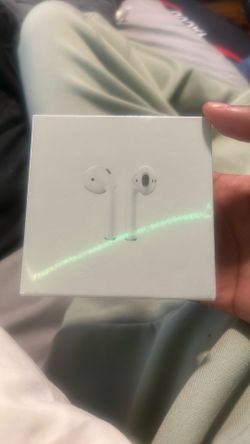 AirPod 2nd Gen wireless charging case