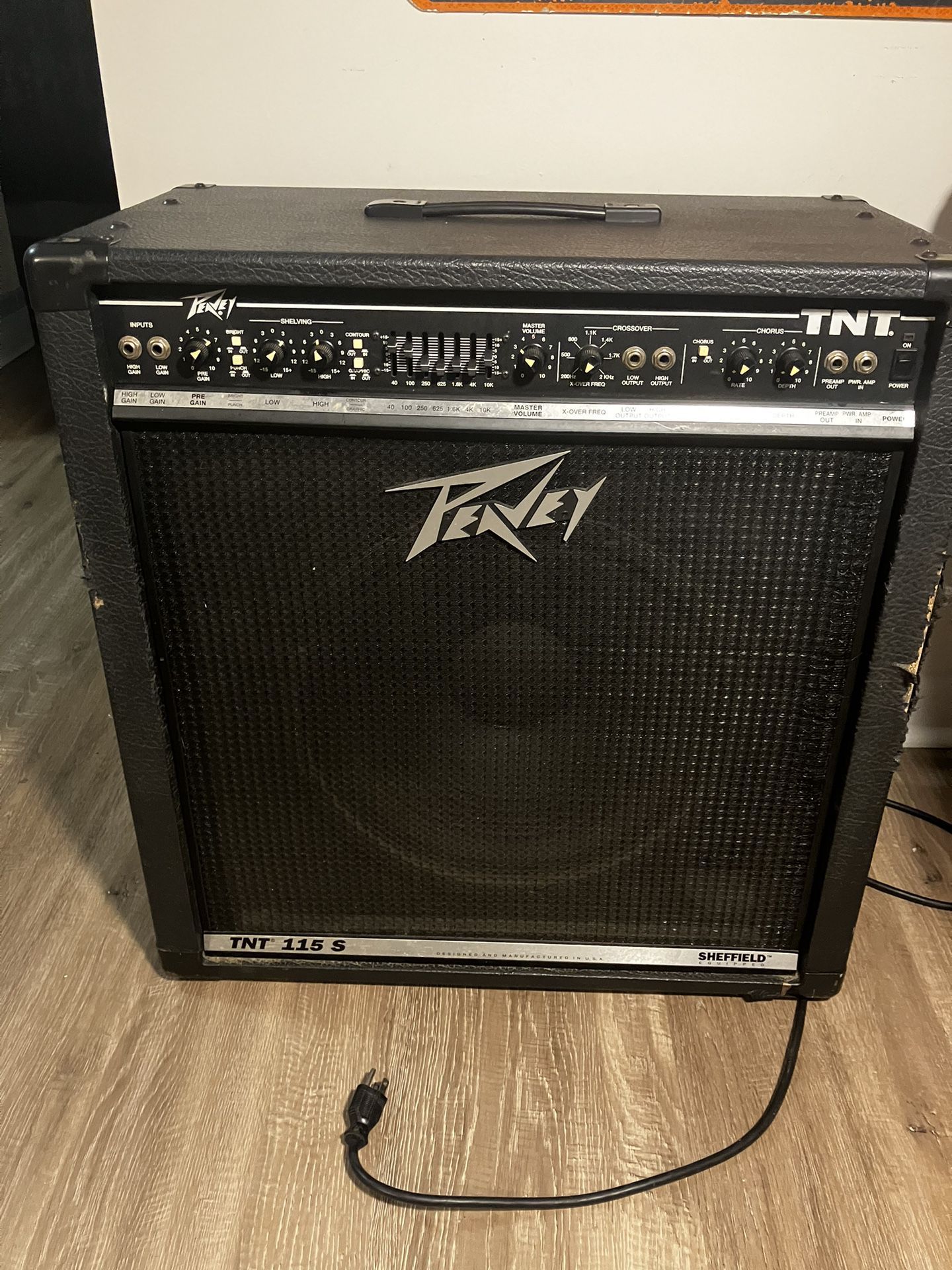 Peavey TNT 115S Bass Amplifier