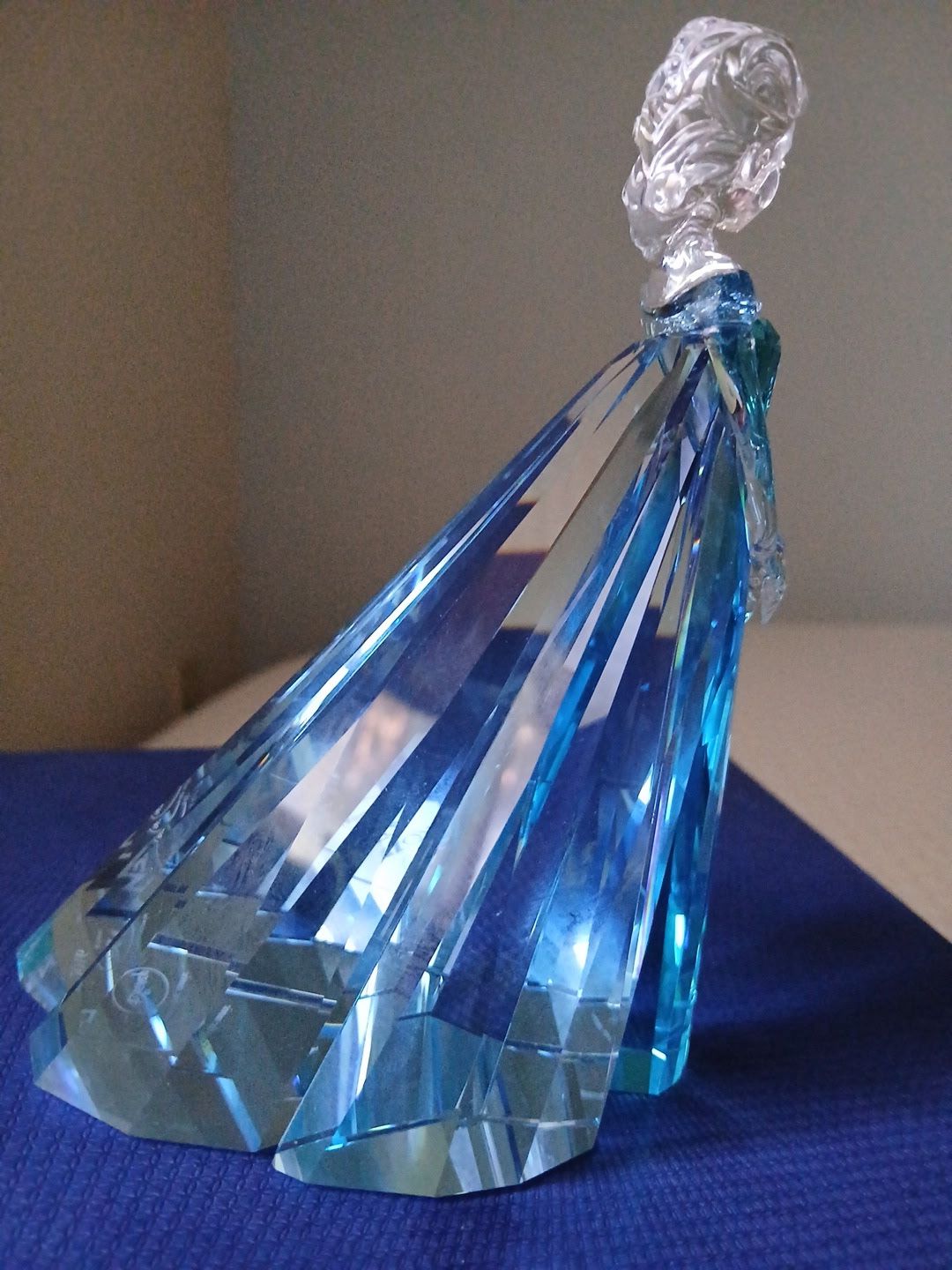 ✨ Rare 2016 Swarovski Elsa Limited Edition – Disney Frozen Figurine (Hard to Find!)
