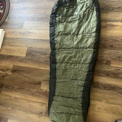 Coleman North Rim 0°F Big & Tall Sleeping Bag, Cold-Weather Mummy Sleep Sack with No-Snag Zipper & Adjustable Hood for Warmth & Ventilation 