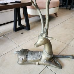 Vintage Brass Antelope Sculpture – Decorative Accent