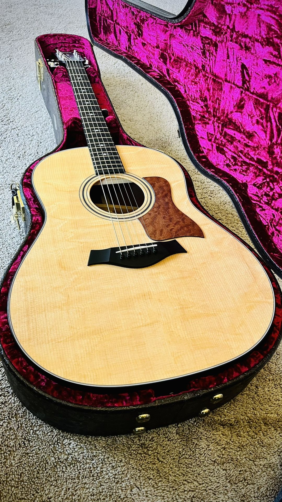 Taylor 317 Acoustic Guitar