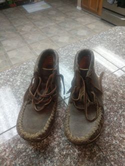 Handmade leather shoe moccasins
