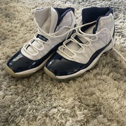 Kids Jordan size 6.5