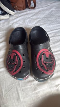 CROCS SIZE 11 $5