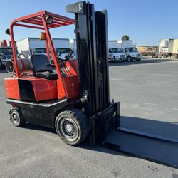 allis-chalmers Forklift 4500 Pound Capacity pneumatic tires Side shift