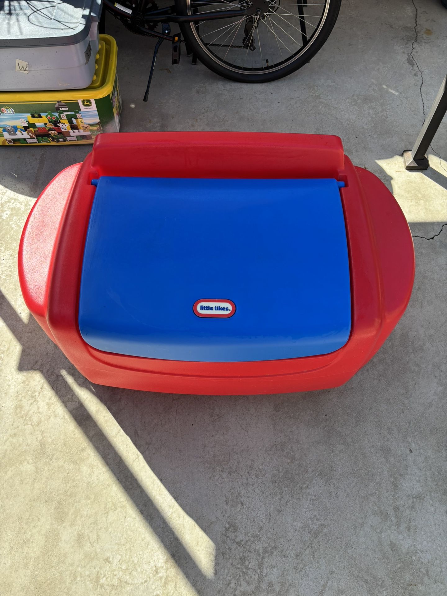 Toy box