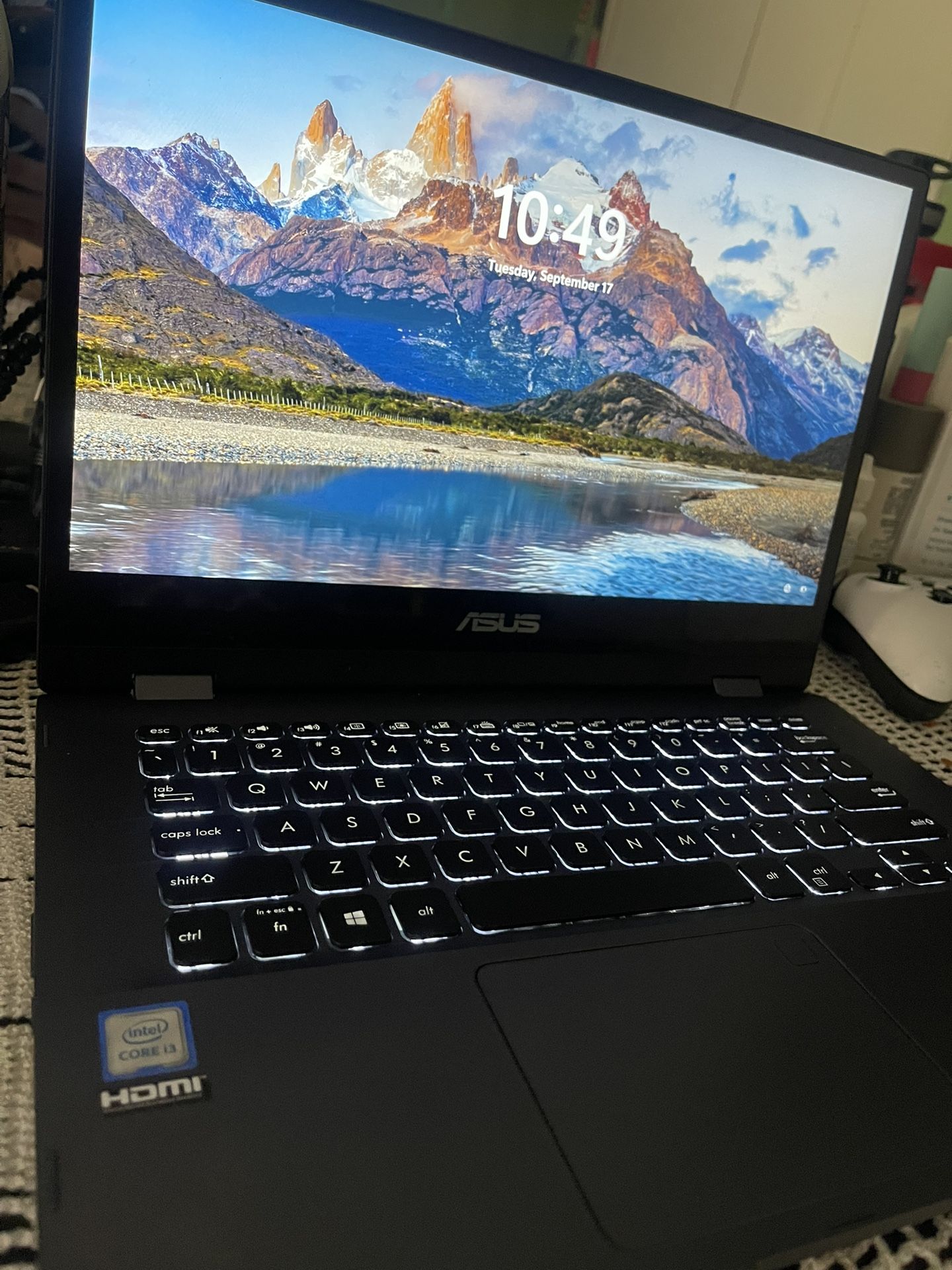 ASUS Vivobook Laptop (touchscreen)