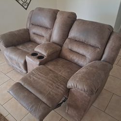 Dual Reclining Loveseat Couch