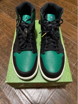 Air Jordan 1 High G NRG, men’s 11.5, black/malachite-metallic gold golf shoes.