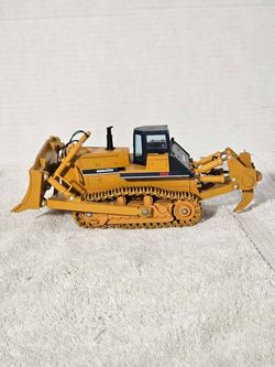 Collectable Komatsu D475A dozer 1:50 scale diecast by Goodswave of Japan