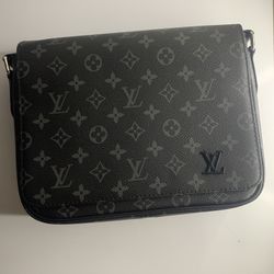 LV District PM Monogram Eclipse