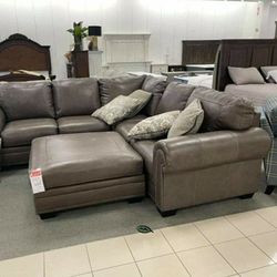 Roleson Quarry LAF Leather Sectional