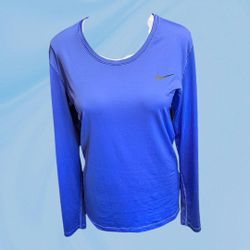 Women's Nike Long Sleeve Shirt 