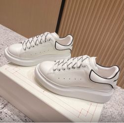Alexander MCQUEEN 9.5