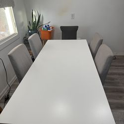 Dinning table with 4 chairs expanded