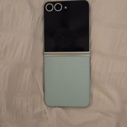 Samsung Z Flip6
