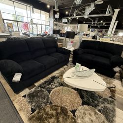 2 Pc Sofa And Loveseat 