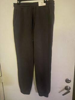 Hollister Relaxed Jogger- Size Large