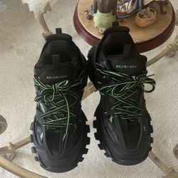 Balenciaga Tracks