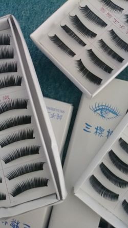 EYELASHES NEW