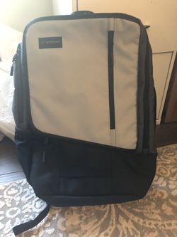 New laptop back bag