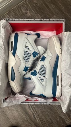 Jordan 4 Military blue 9.5 (used)