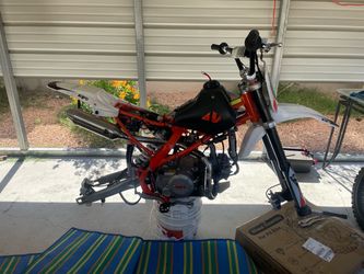 Dirtbikes / Quads Mechanic! (Mechanico de Motos Y Cuatri Motos)